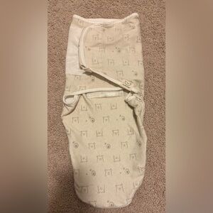 KeaBabies Neutral Bear Print Swaddle